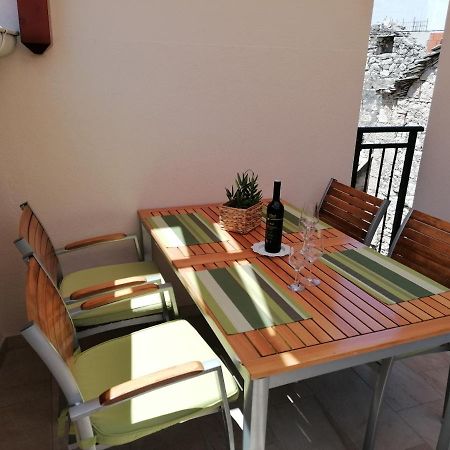 Apartman Bracera Primošten Esterno foto