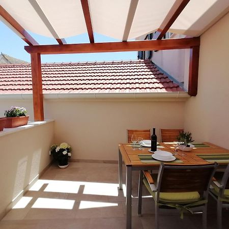 Apartman Bracera Primošten Esterno foto