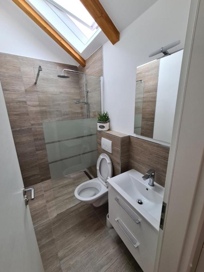 Apartman Bracera Primošten Esterno foto