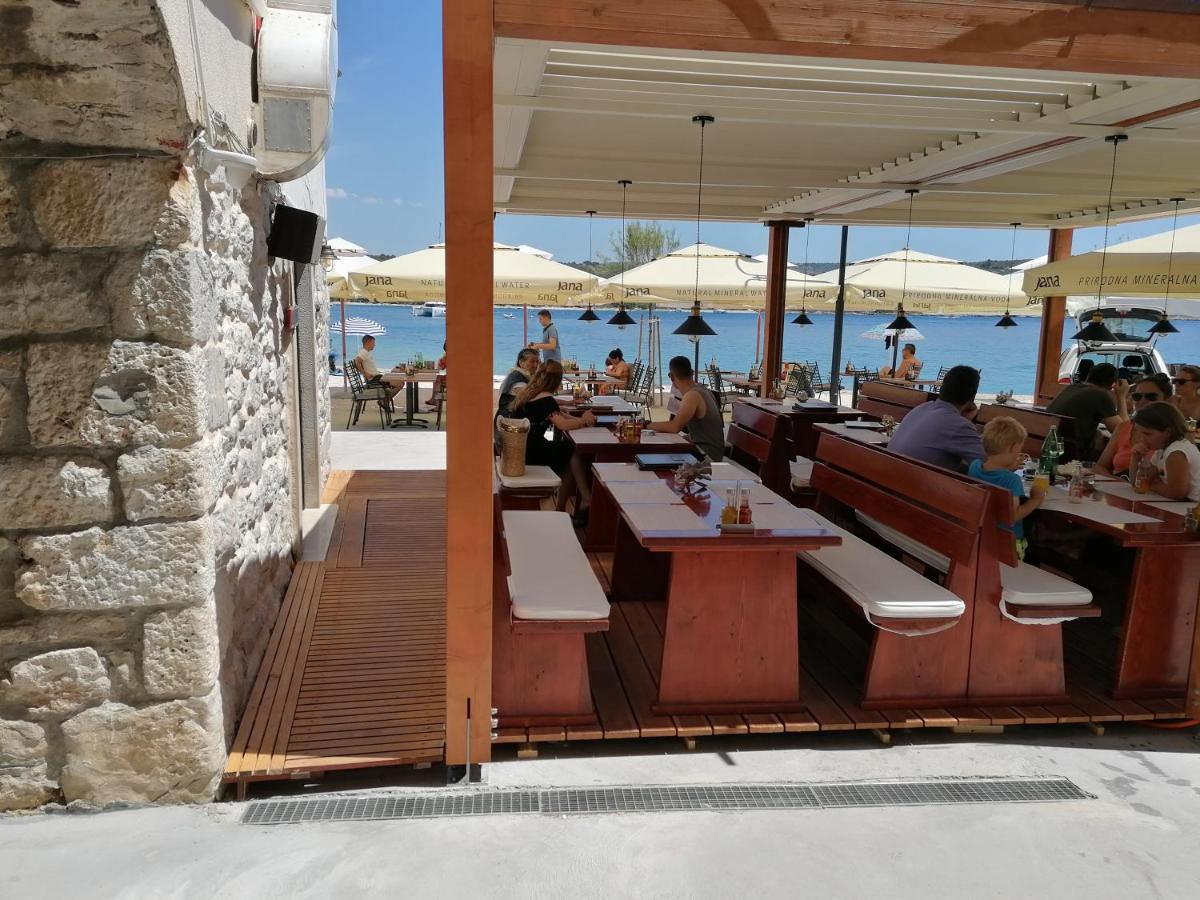 Apartman Bracera Primošten Esterno foto